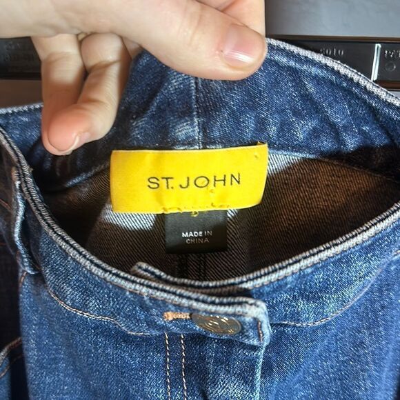 St. John Classic Blue Denim Jeans - Picture 2 of 13
